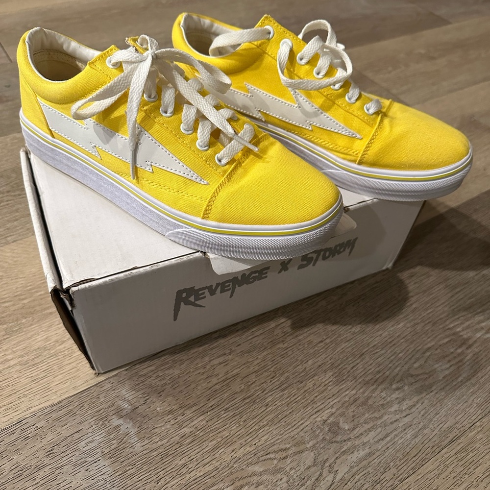 Rare Revenge X Storm Low top sneakers
